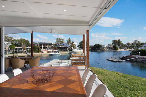 INCREDIBLE VALUE - Perfect For Large Families - Accommodation Port Macquarie 3