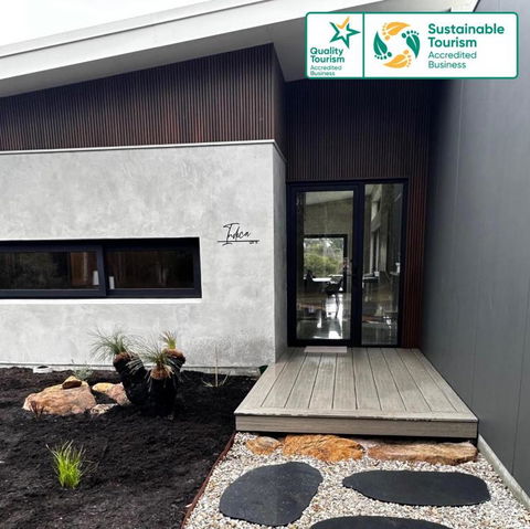 INDICA HEMP HOUSE - Multi Award Winning-Luxury-Eco Designed House-lake Views-hot Tub-Cinema - Accommodation Port Macquarie 0