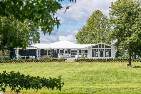 Isca House, Exeter, NSW - Accommodation Port Macquarie 0