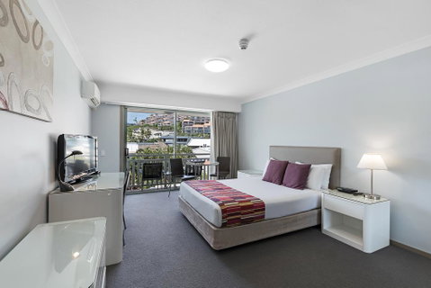 Airlie Beach Hotel - Accommodation Port Macquarie 3