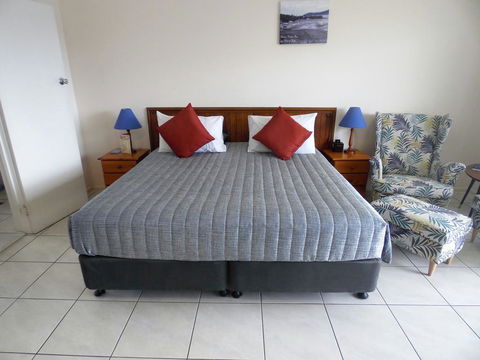 Airlie Court Units - Accommodation Port Macquarie 0
