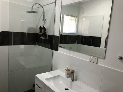 Airlie Getaway Unit 1 - Accommodation Port Macquarie 3