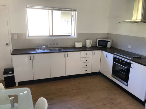 Airlie Getaway Unit 1 - Accommodation Port Macquarie 0