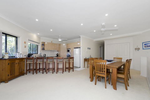 Al Mare No 2 42a - Accommodation Port Macquarie 1