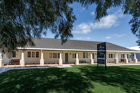 Albany Holiday Units - Accommodation Port Macquarie 0