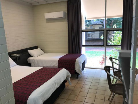 Albatross Bay Resort - Accommodation Port Macquarie 0