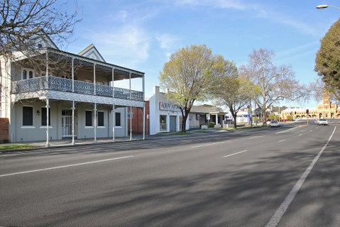 Albury Suites - Waterstreet - Accommodation Port Macquarie 2