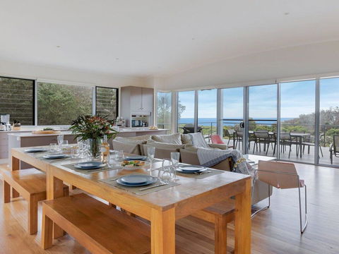 Aloha - Direct Beach Access From Property - Accommodation Port Macquarie 1
