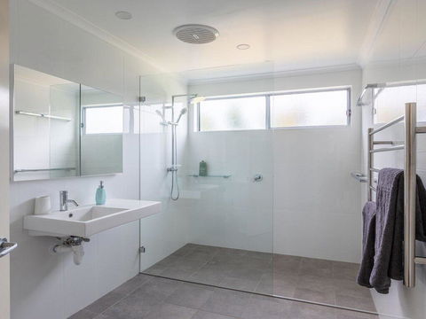 Aloha - Direct Beach Access From Property - Accommodation Port Macquarie 3