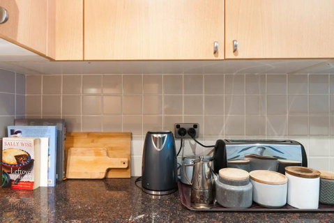 Amazing Studio With Pool In Central Sydney - Accommodation Port Macquarie 3