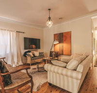 Ambrose On Byng - Central Location w/ 2 Bathroom - Accommodation Port Macquarie