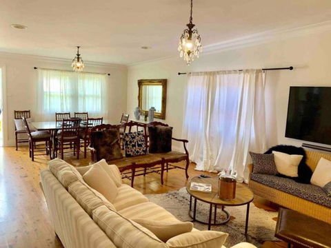 Ambrose On Byng - Central Location W/ 2 Bathroom - Accommodation Port Macquarie 1