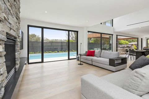 ANCHORAGE - MOUNT MARTHA - Accommodation Port Macquarie 3