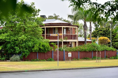 Anchorage Guest House And Self-contained Accommodation - Accommodation Port Macquarie 0
