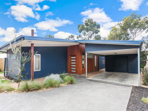 ANGLE BY THE SEA - Anglesea - Accommodation Port Macquarie 0