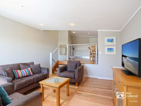 Angourie Blue 1 - Great Ocean Views - Surfing Beaches - Accommodation Port Macquarie 2