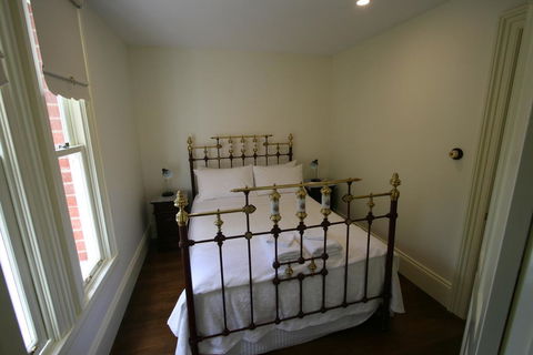 Annies Garden Cottage - Accommodation Port Macquarie 2