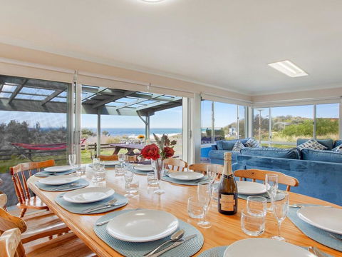 Antonio's Paradise - Spectacular Views Over Warrain Beach - Accommodation Port Macquarie 3