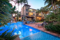 Apt 58 at the Reef Club Resort - tranquil walk to beach and village