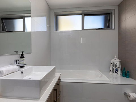 Aqua View (By Jervis Bay Rentals) - Accommodation Port Macquarie 2
