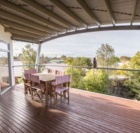 Aqua Vista - a stroll to Paynesville forshore - Accommodation Port Macquarie