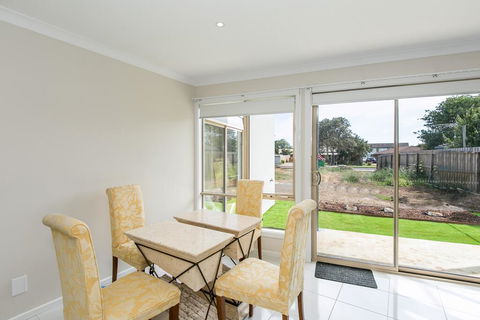 Aquilla Townhouse 6 - Accommodation Port Macquarie 2