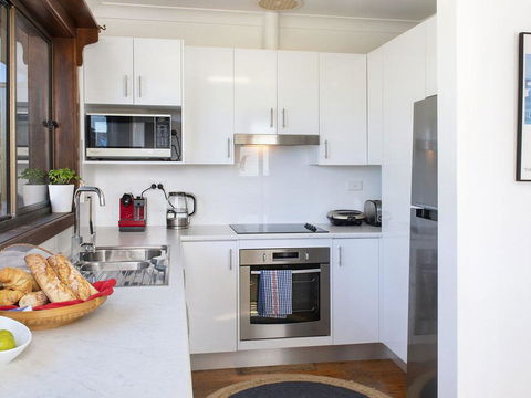 Araluen On Holden - Great Deck With Ocean Views - Accommodation Port Macquarie 3