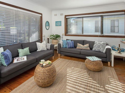 Araluen On Holden - Great Deck With Ocean Views - Accommodation Port Macquarie 1