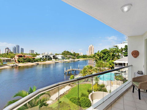 Arc Resort Stunning 3 Bedroom In Broadbeach - Accommodation Port Macquarie 2