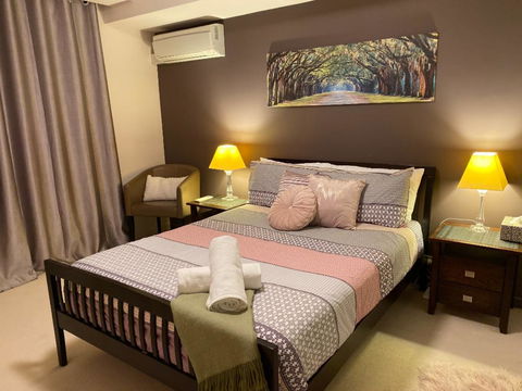 ARENA RESORT STYLE EXEC FREE NETFLIX WIFI WINE - Accommodation Port Macquarie 3