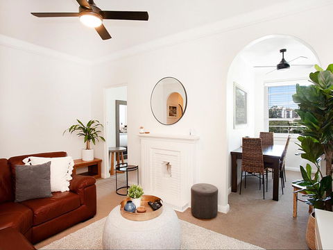 ART DECO DELIGHT-hosted By:L'Abode - Accommodation Port Macquarie 0