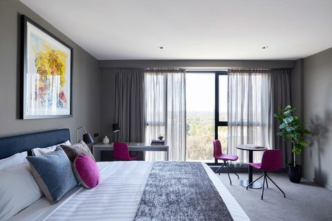 Art Series - The Chen - Accommodation Port Macquarie 3