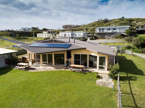 Arthur Riverfront And Sea Lodge Upstream - Accommodation Port Macquarie 3