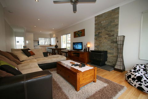 Aspect 1/8a Poly Cow Lane - Accommodation Port Macquarie 0