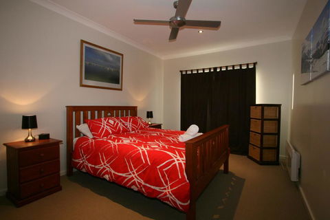 Aspect 1/8a Poly Cow Lane - Accommodation Port Macquarie 2