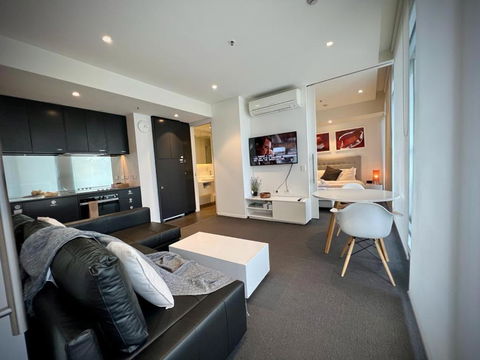 Luxury 2 Bedroom Suite Near Adelaide With A Car Park - Accommodation Port Macquarie 0