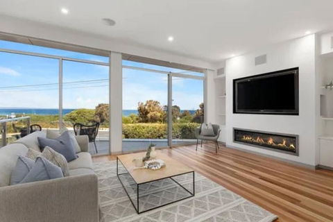 Luxury Beach House With Bay Views, Rooftop & Lift - Accommodation Port Macquarie 0