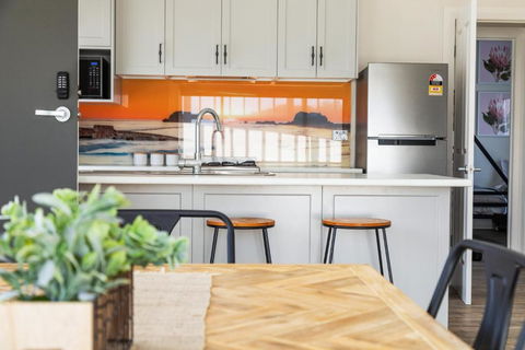 Luxury Apartments And Motel Rooms - Free Wifi - Close To Beach - Accommodation Port Macquarie 2