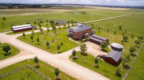 Luxury Pennsylvania Farm House In Langlang Town - Accommodation Port Macquarie 2