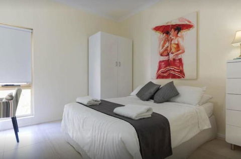 M102 West Perth Studio Apartment Near Kings Park - Accommodation Port Macquarie 0