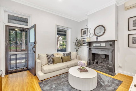 Main Street Terrace - An Elegant Urban Escape - Accommodation Port Macquarie 2