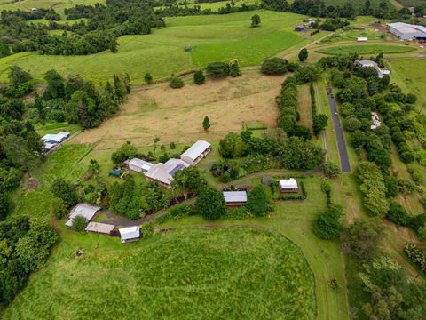 Mena Creek Flower House - Accommodation Port Macquarie 1