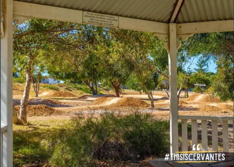 Margaritaville - 4 Bedroom, Fast Wifi, Pool Table - Accommodation Port Macquarie 2