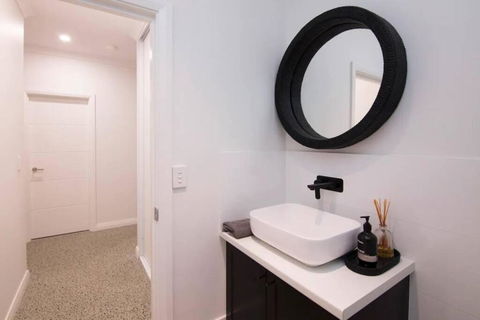 Margaritaville - 4 Bedroom, Fast Wifi, Pool Table - Accommodation Port Macquarie 3