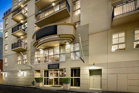 Melbourne Carlton Central Apartment Hotel Official - Accommodation Port Macquarie 1
