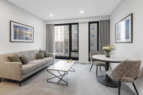 Meriton Suites Melbourne - Accommodation Port Macquarie 0