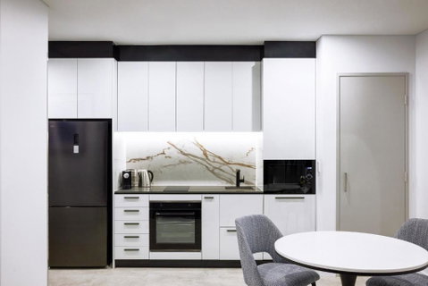 Meriton Suites Liverpool - Accommodation Port Macquarie 2