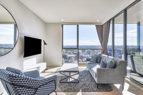 Meriton Suites Liverpool - Accommodation Port Macquarie 0