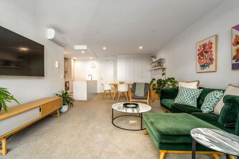 Modish Apartment Near Parliamentary Triangle - Accommodation Port Macquarie 1