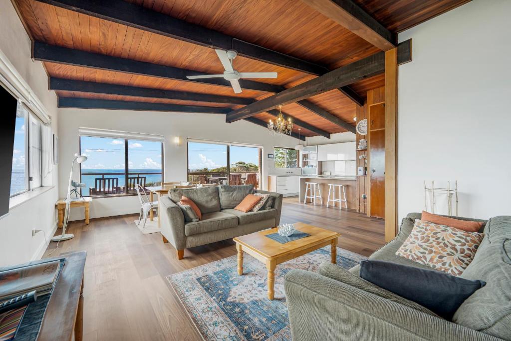 Milton 5 99 Pacific Drive